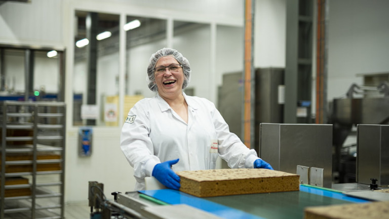 Employee working at the production of Peijnenburg